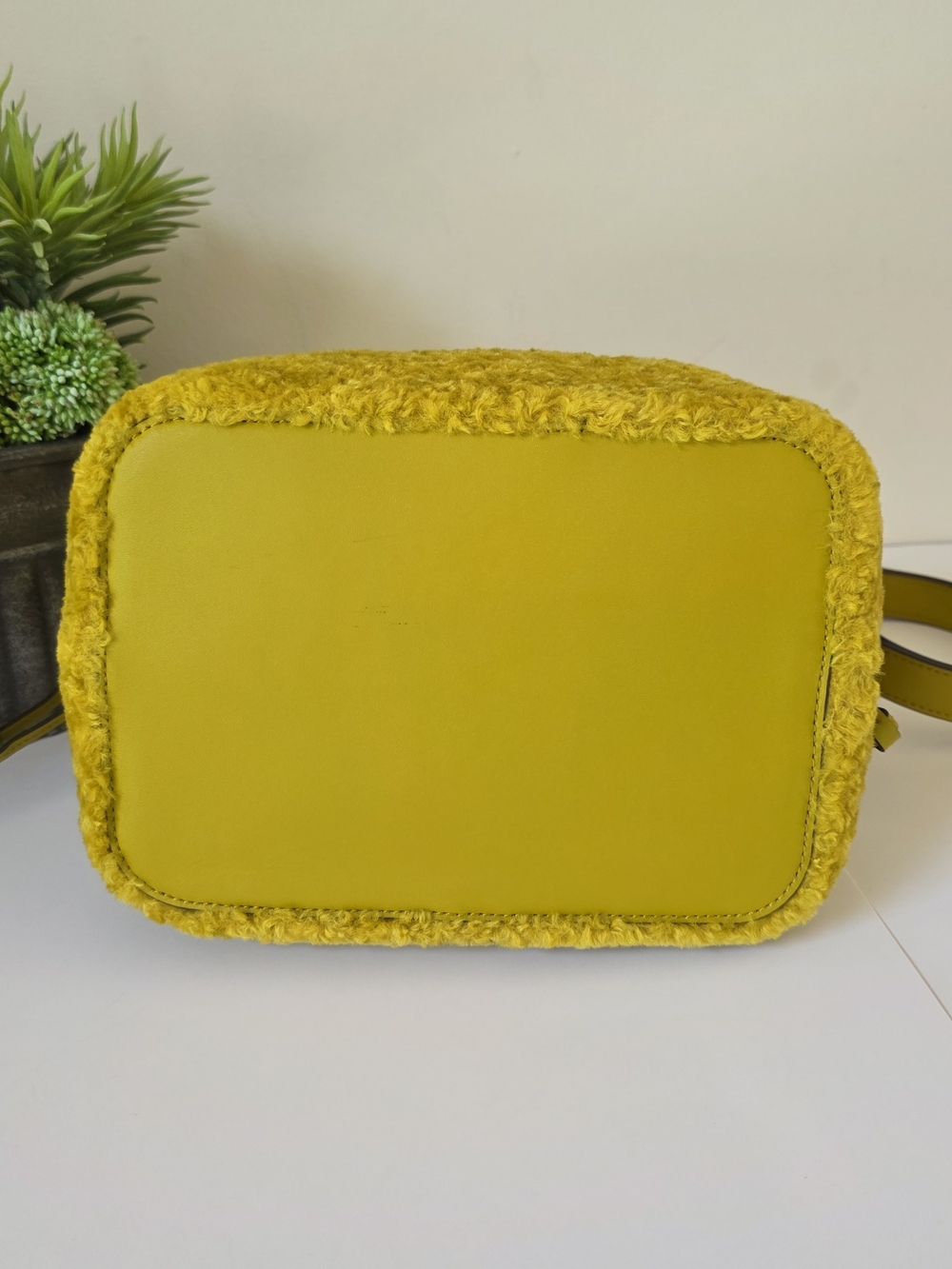 Kate Spade Yellow Shearling Bucket Bag - Picture 9 of 11